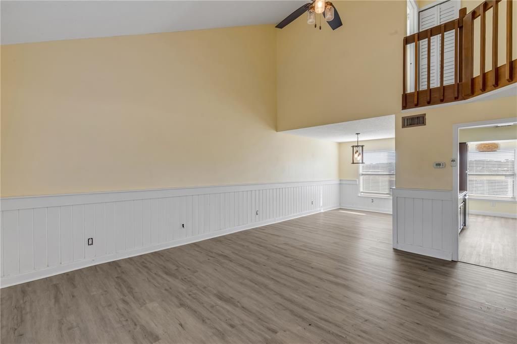 En Venta: $775,000 (4 camas, 2 baños, 2070 Pies cuadrados)