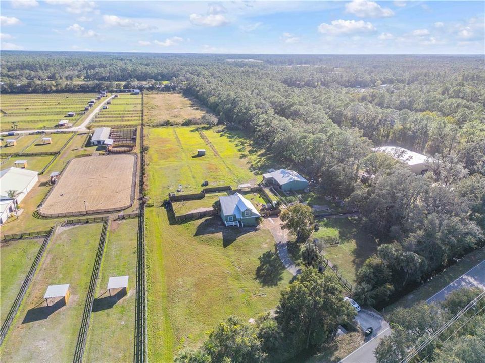 En Venta: $775,000 (4 camas, 2 baños, 2070 Pies cuadrados)