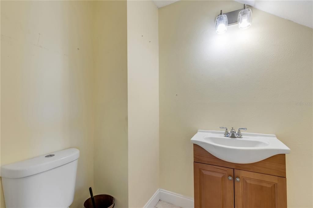 En Venta: $775,000 (4 camas, 2 baños, 2070 Pies cuadrados)