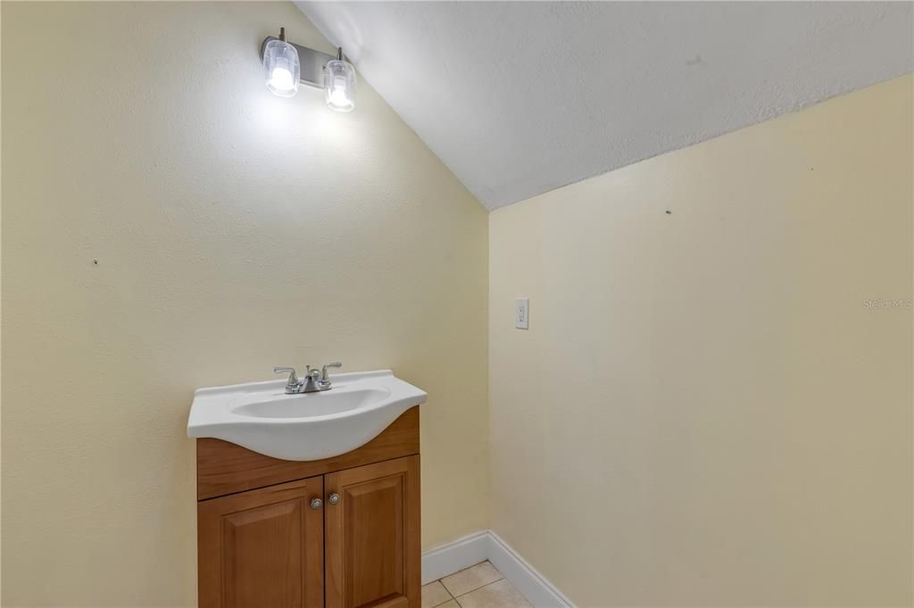 En Venta: $775,000 (4 camas, 2 baños, 2070 Pies cuadrados)