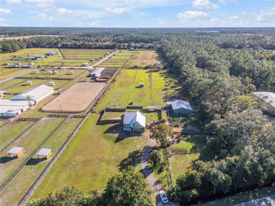 En Venta: $775,000 (4 camas, 2 baños, 2070 Pies cuadrados)