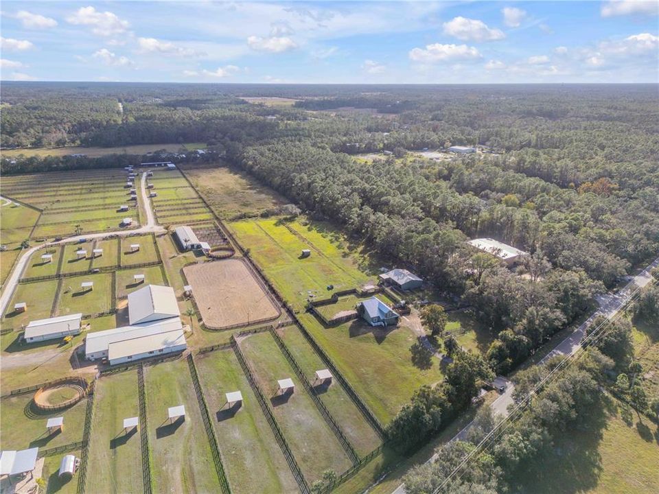 En Venta: $775,000 (4 camas, 2 baños, 2070 Pies cuadrados)