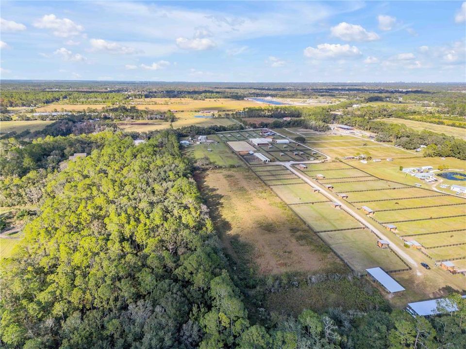 En Venta: $775,000 (4 camas, 2 baños, 2070 Pies cuadrados)