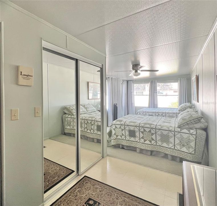 For Sale: $99,900 (2 beds, 1 baths, 1036 Square Feet)