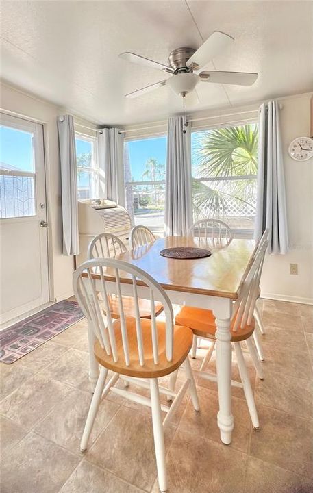 For Sale: $99,900 (2 beds, 1 baths, 1036 Square Feet)