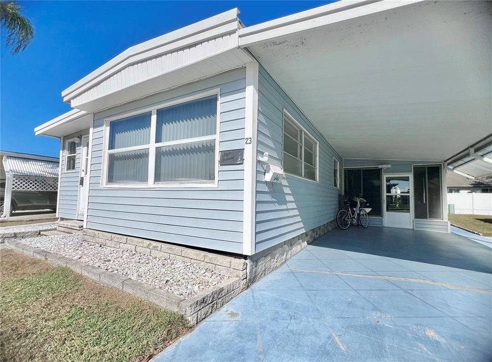 For Sale: $99,900 (2 beds, 1 baths, 1036 Square Feet)