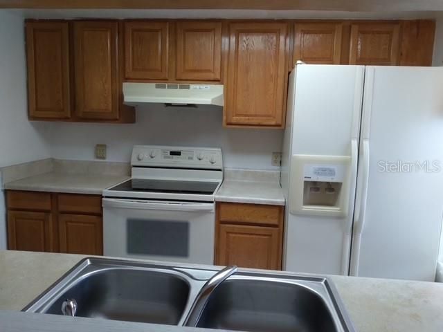 出租: $1,600 (2 贝兹, 1 浴室, 1164 平方英尺)