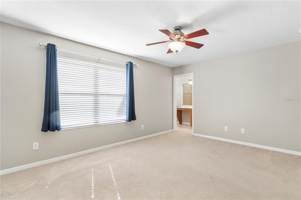 For Sale: $265,000 (2 beds, 2 baths, 1203 Square Feet)