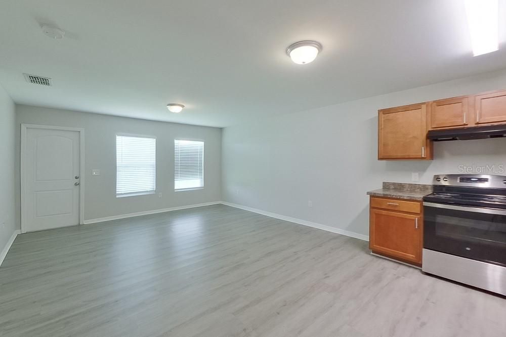 В аренду: $1,645 (4 спален, 2 ванн, 1209 Квадратных фут)