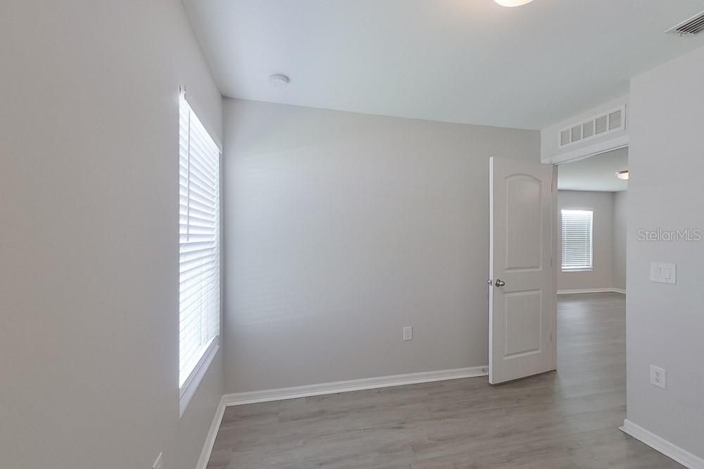 В аренду: $1,645 (4 спален, 2 ванн, 1209 Квадратных фут)