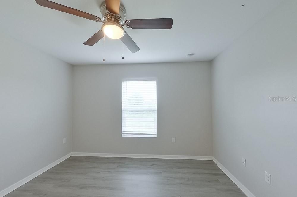 В аренду: $1,645 (4 спален, 2 ванн, 1209 Квадратных фут)