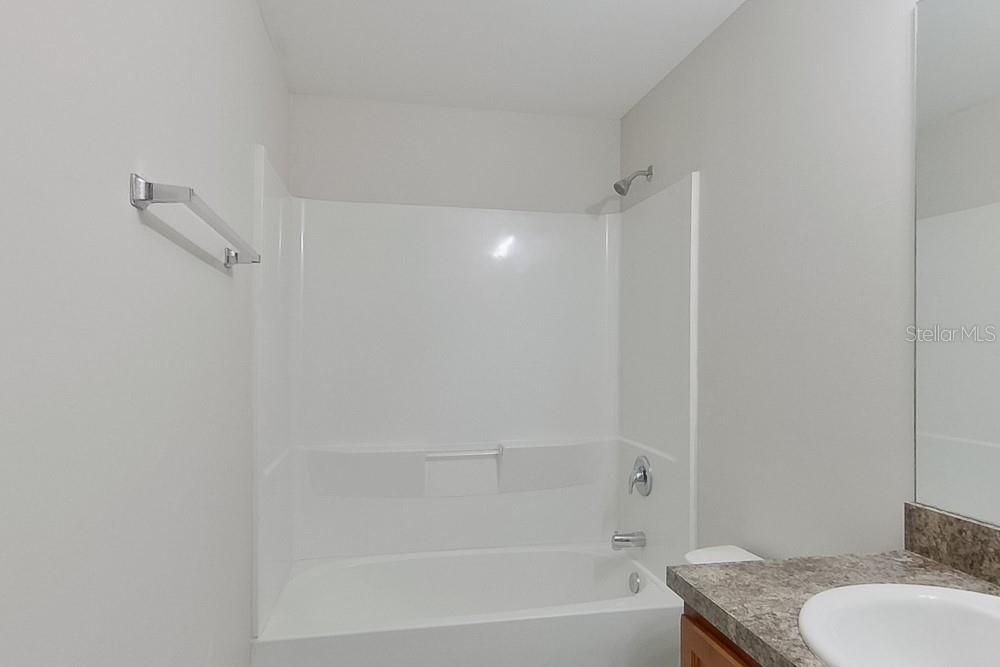 В аренду: $1,645 (4 спален, 2 ванн, 1209 Квадратных фут)