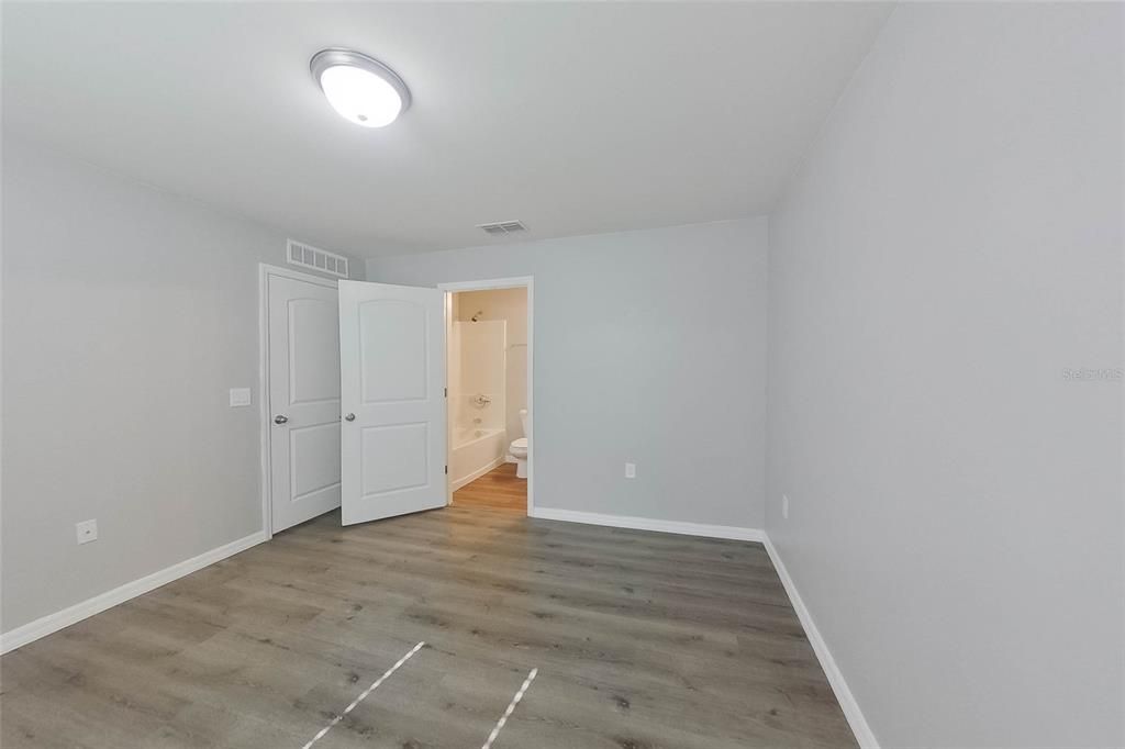 В аренду: $1,795 (4 спален, 2 ванн, 1209 Квадратных фут)