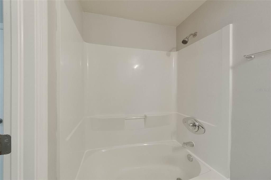 В аренду: $1,795 (4 спален, 2 ванн, 1209 Квадратных фут)