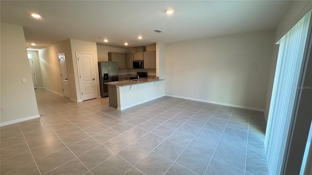 出租: $2,200 (3 贝兹, 2 浴室, 1886 平方英尺)