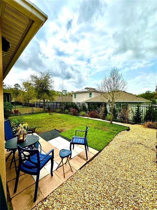 For Sale: $325,000 (3 beds, 2 baths, 1541 Square Feet)