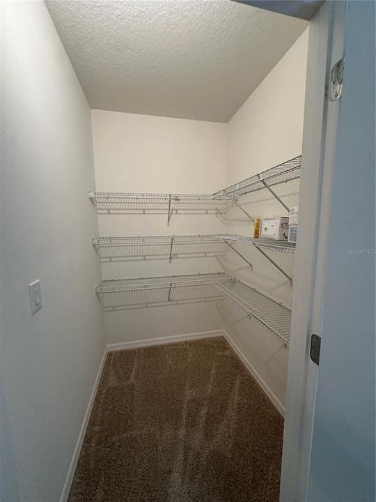 For Sale: $325,000 (3 beds, 2 baths, 1541 Square Feet)