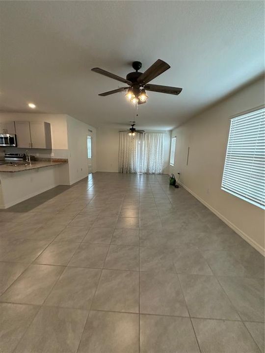 For Sale: $325,000 (3 beds, 2 baths, 1541 Square Feet)