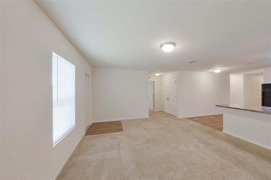 En Renta: $1,685 (4 camas, 2 baños, 1400 Pies cuadrados)