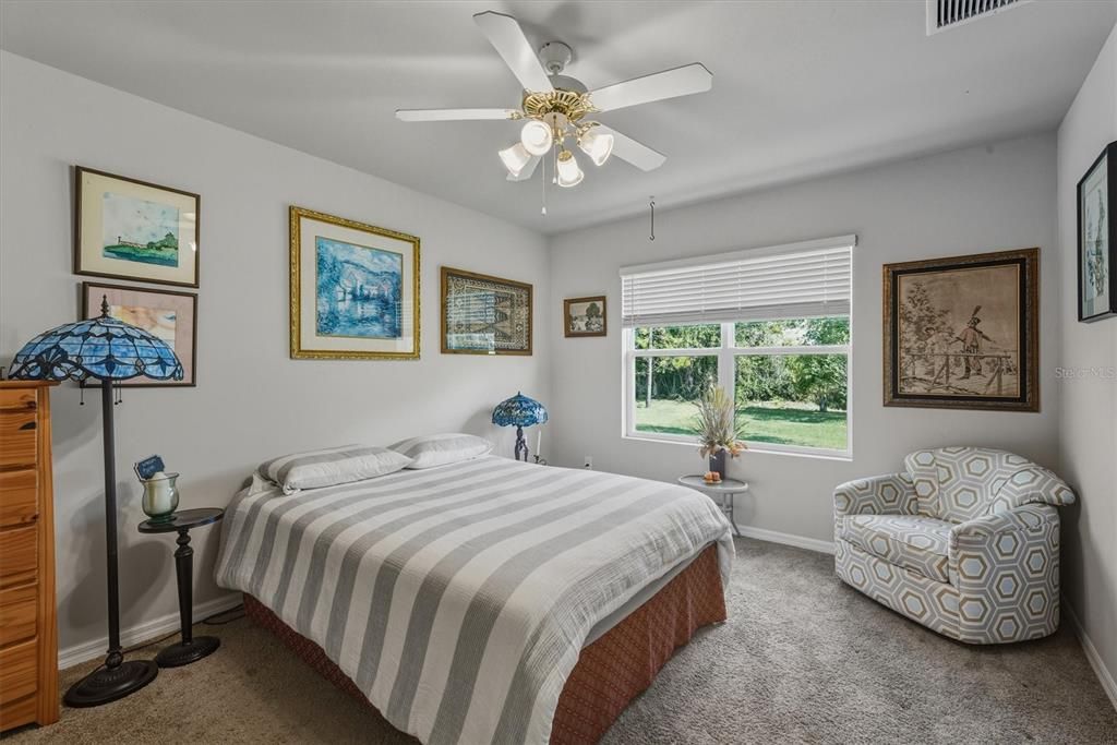 На продажу: $340,000 (4 спален, 2 ванн, 1812 Квадратных фут)