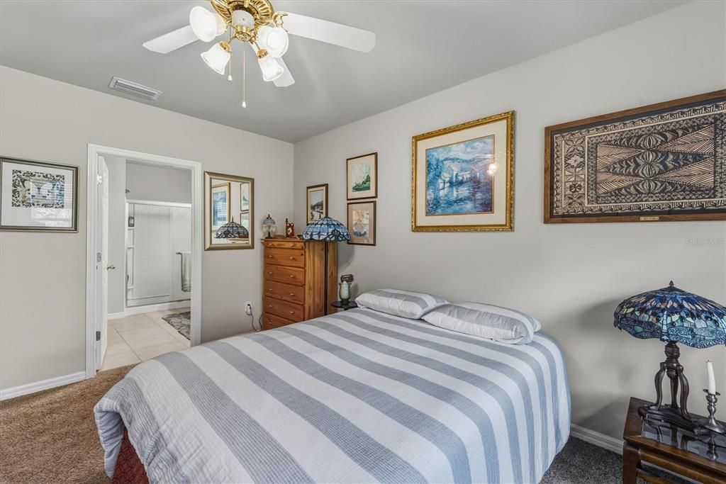 На продажу: $340,000 (4 спален, 2 ванн, 1812 Квадратных фут)