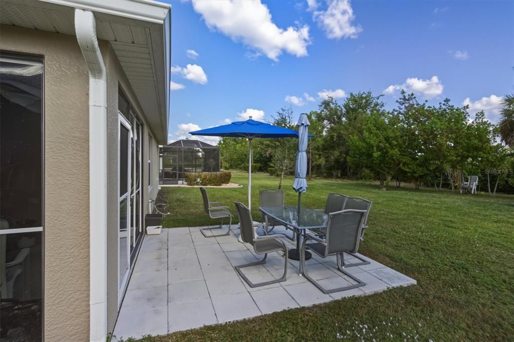 На продажу: $340,000 (4 спален, 2 ванн, 1812 Квадратных фут)