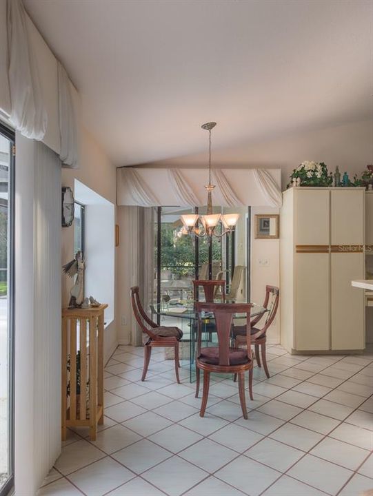 For Sale: $559,000 (3 beds, 2 baths, 1832 Square Feet)