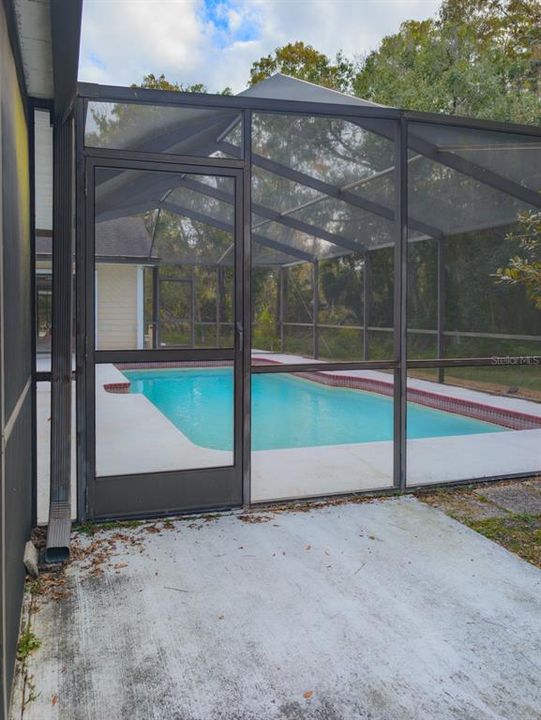 For Sale: $559,000 (3 beds, 2 baths, 1832 Square Feet)