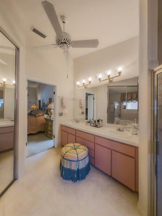 For Sale: $559,000 (3 beds, 2 baths, 1832 Square Feet)