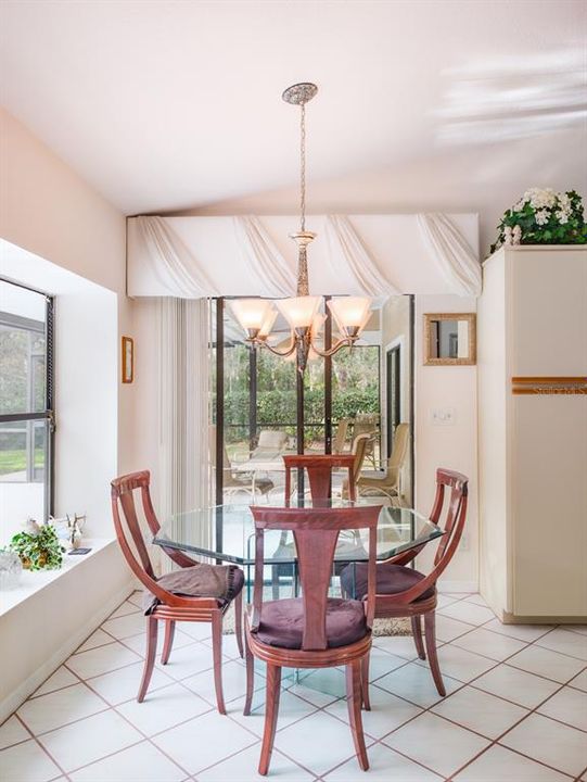 For Sale: $559,000 (3 beds, 2 baths, 1832 Square Feet)