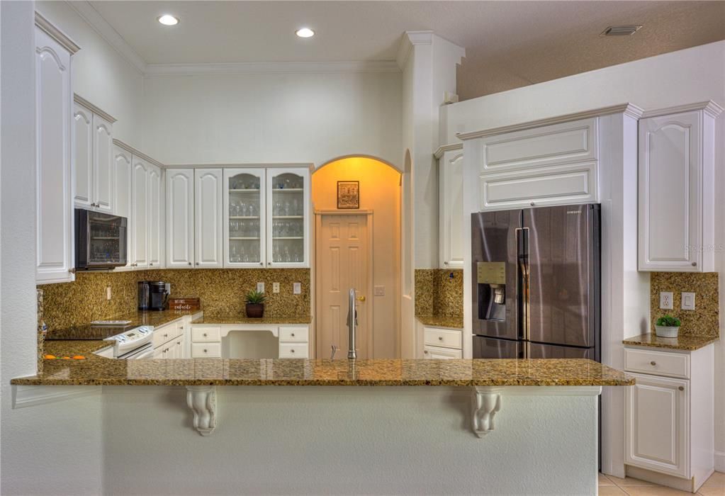 For Sale: $747,000 (4 beds, 3 baths, 2783 Square Feet)