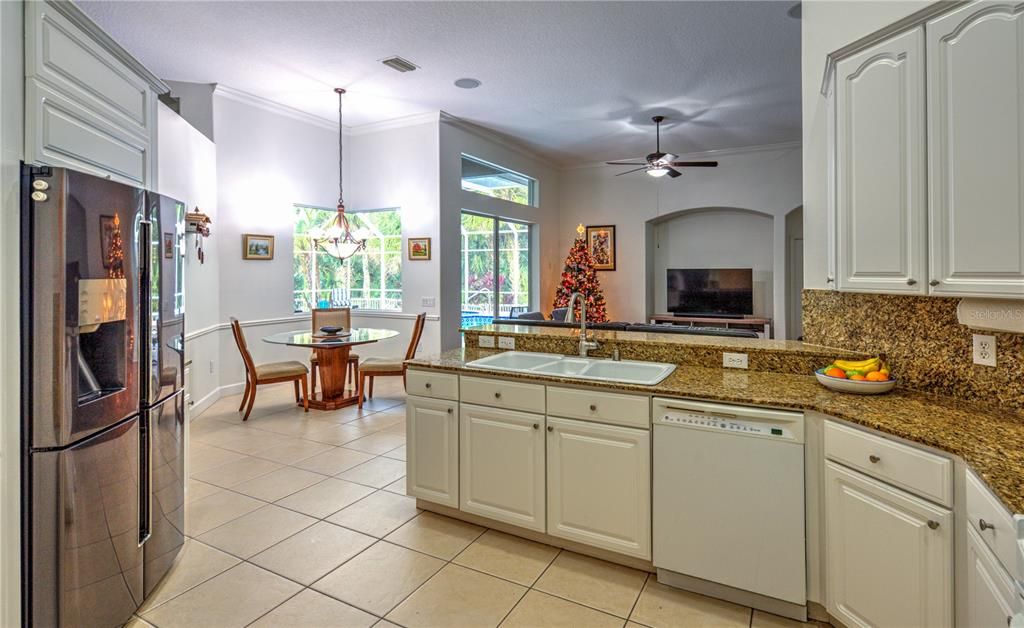 For Sale: $747,000 (4 beds, 3 baths, 2783 Square Feet)