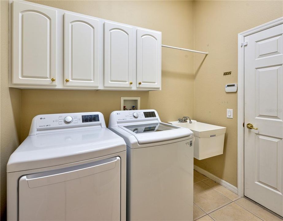 For Sale: $747,000 (4 beds, 3 baths, 2783 Square Feet)