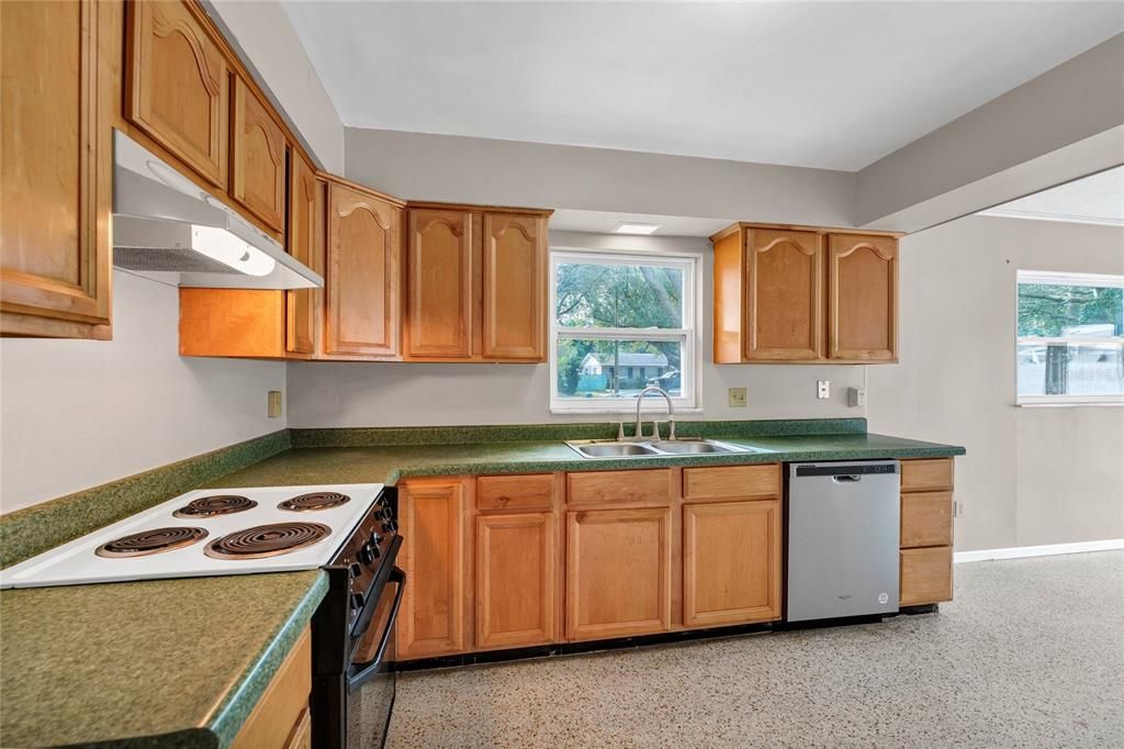 For Sale: $412,000 (3 beds, 2 baths, 1348 Square Feet)