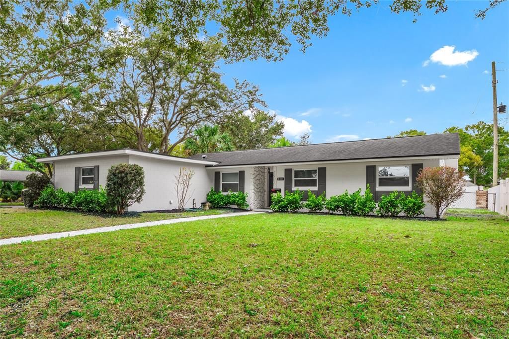 For Sale: $412,000 (3 beds, 2 baths, 1348 Square Feet)