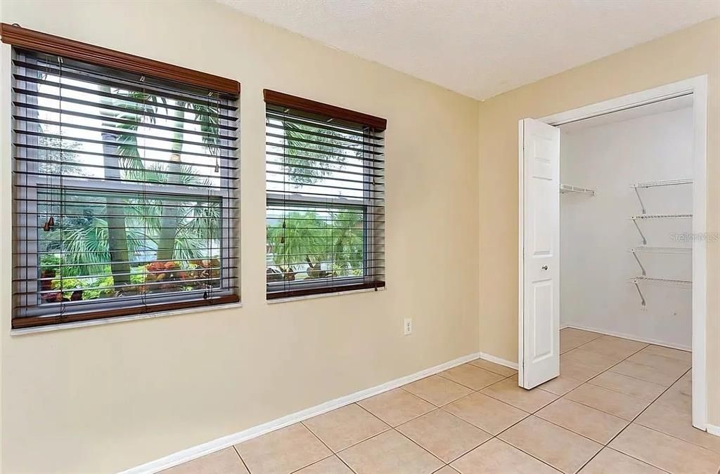 For Rent: $2,900 (3 beds, 2 baths, 1356 Square Feet)