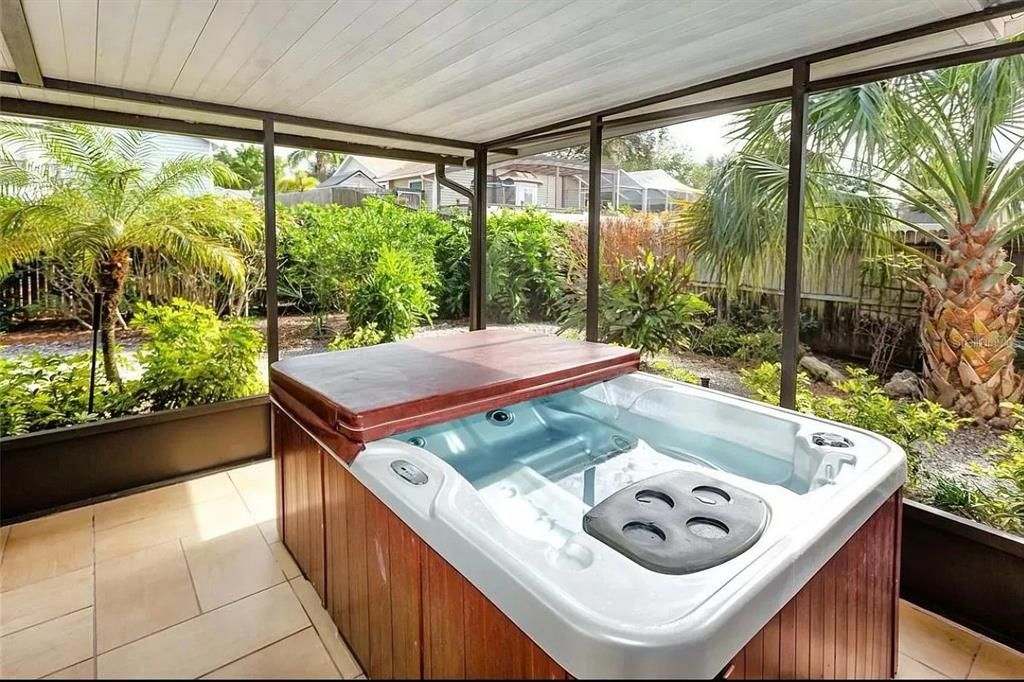 For Rent: $2,900 (3 beds, 2 baths, 1356 Square Feet)