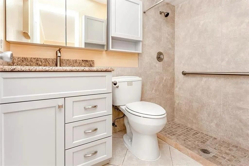 For Rent: $2,900 (3 beds, 2 baths, 1356 Square Feet)