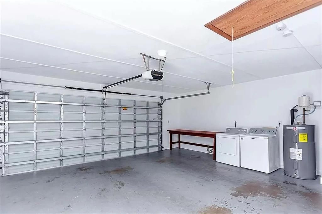 For Rent: $2,900 (3 beds, 2 baths, 1356 Square Feet)