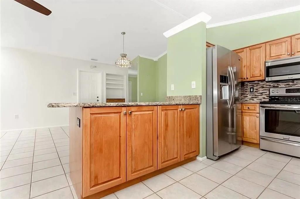 For Rent: $2,900 (3 beds, 2 baths, 1356 Square Feet)