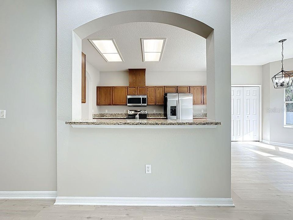 待售: $605,000 (5 贝兹, 4 浴室, 3498 平方英尺)