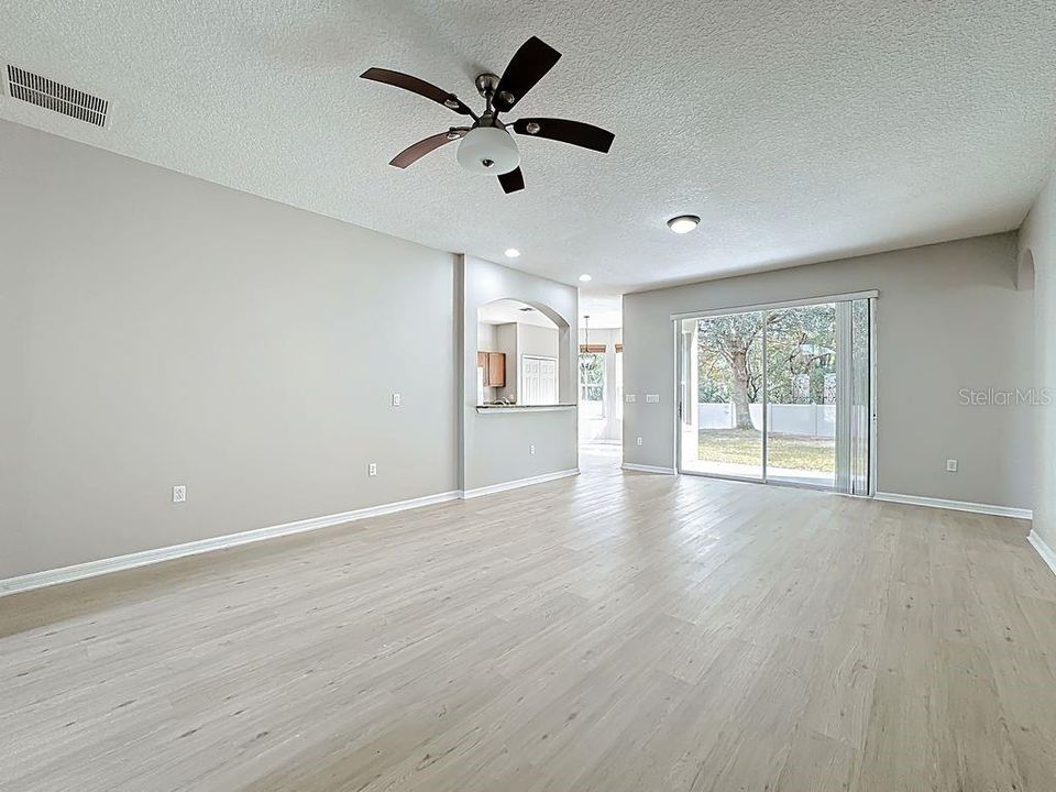 待售: $605,000 (5 贝兹, 4 浴室, 3498 平方英尺)