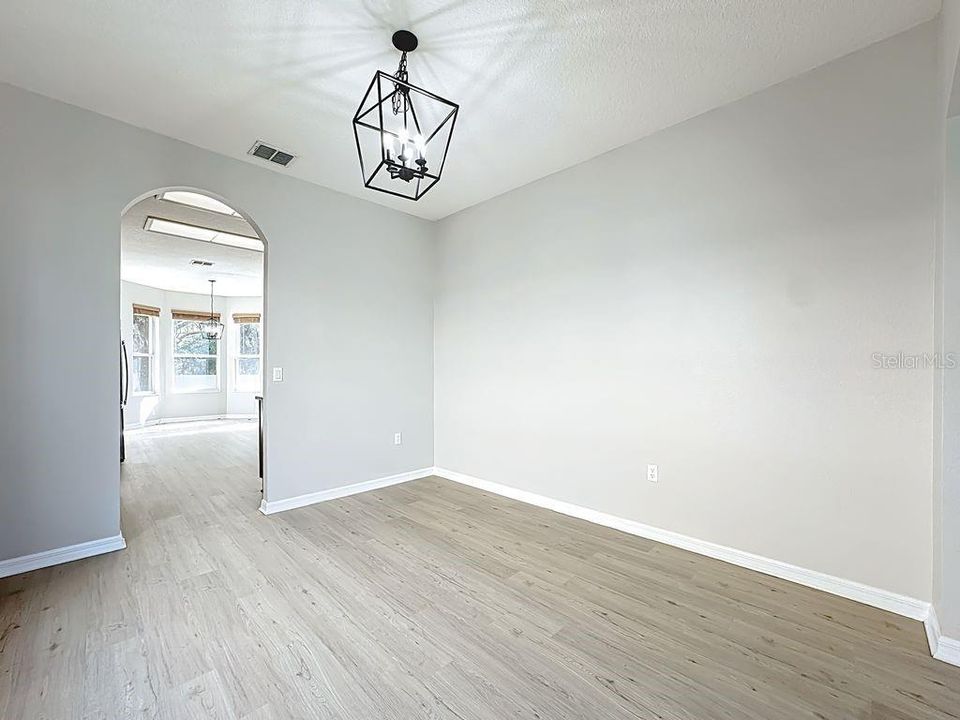 待售: $605,000 (5 贝兹, 4 浴室, 3498 平方英尺)