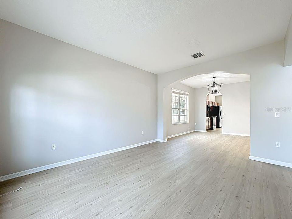 待售: $605,000 (5 贝兹, 4 浴室, 3498 平方英尺)