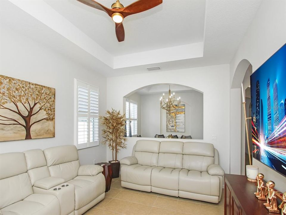 For Sale: $528,000 (3 beds, 2 baths, 1941 Square Feet)