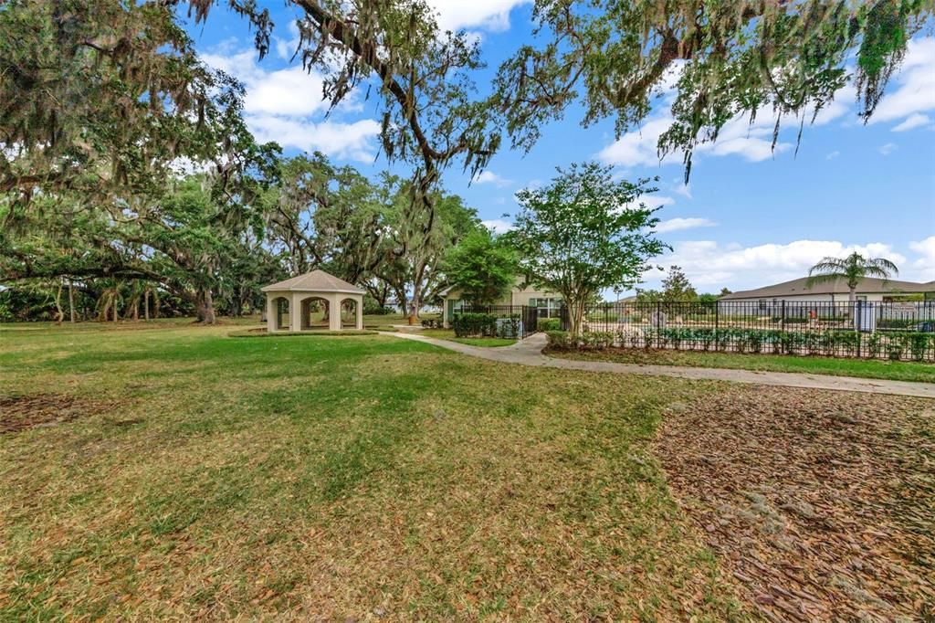 For Sale: $528,000 (3 beds, 2 baths, 1941 Square Feet)