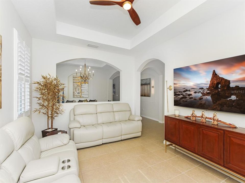 For Sale: $528,000 (3 beds, 2 baths, 1941 Square Feet)