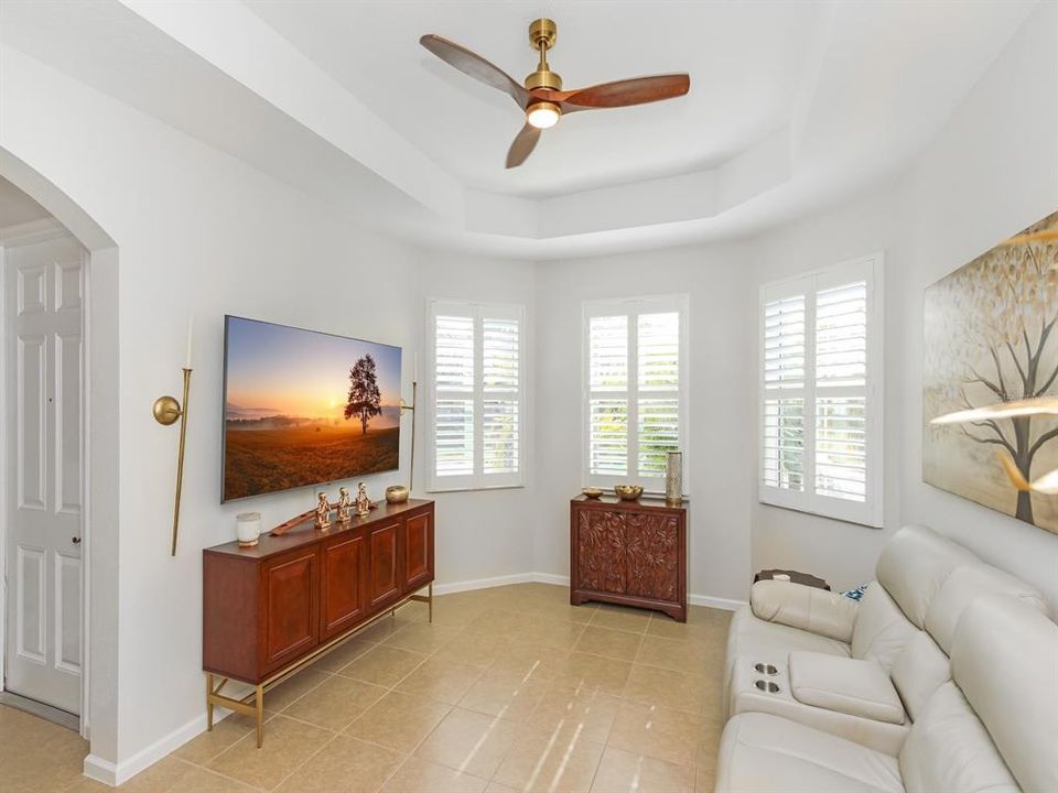 For Sale: $528,000 (3 beds, 2 baths, 1941 Square Feet)