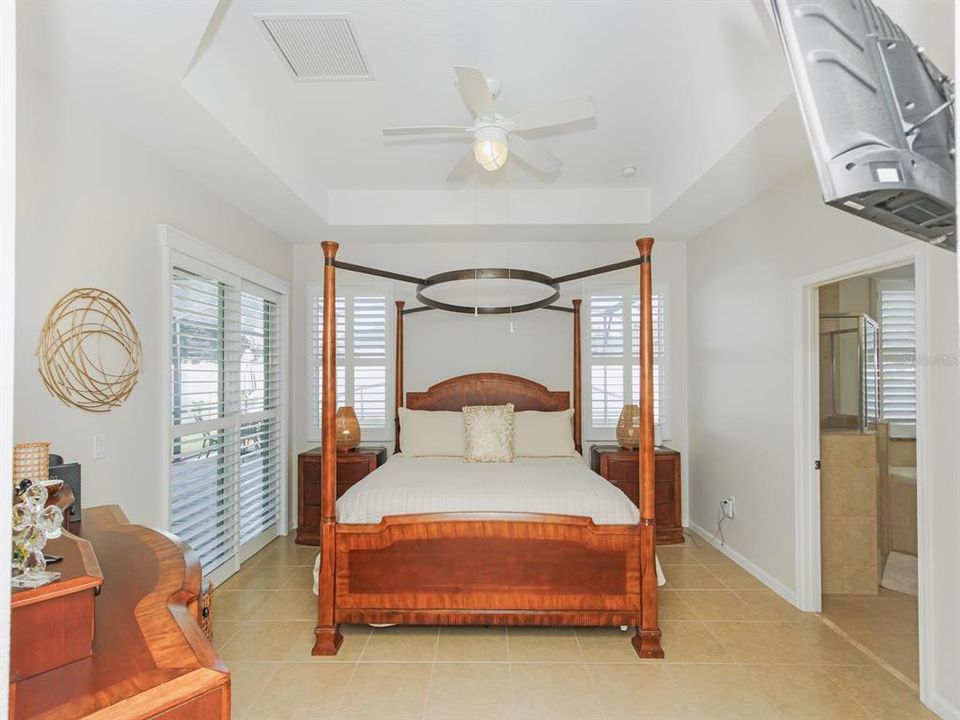 For Sale: $528,000 (3 beds, 2 baths, 1941 Square Feet)