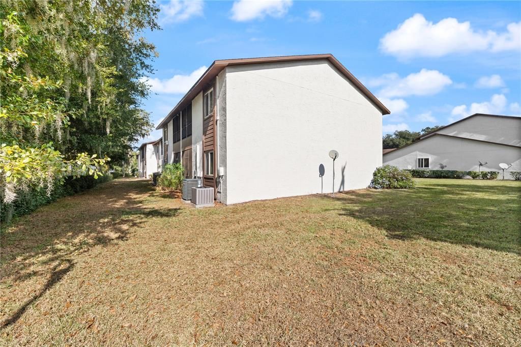 На продажу: $114,900 (2 спален, 2 ванн, 876 Квадратных фут)